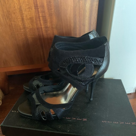 Vintage Steve Madden heels - Picture 2 of 5
